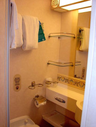 Majesty of the Seas Bathroom 2.jpg